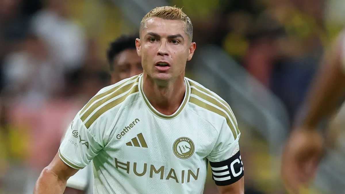 Ronaldu o‘yin vaqtida raqib jamoa taktikasini o‘g‘rincha kuzatdi