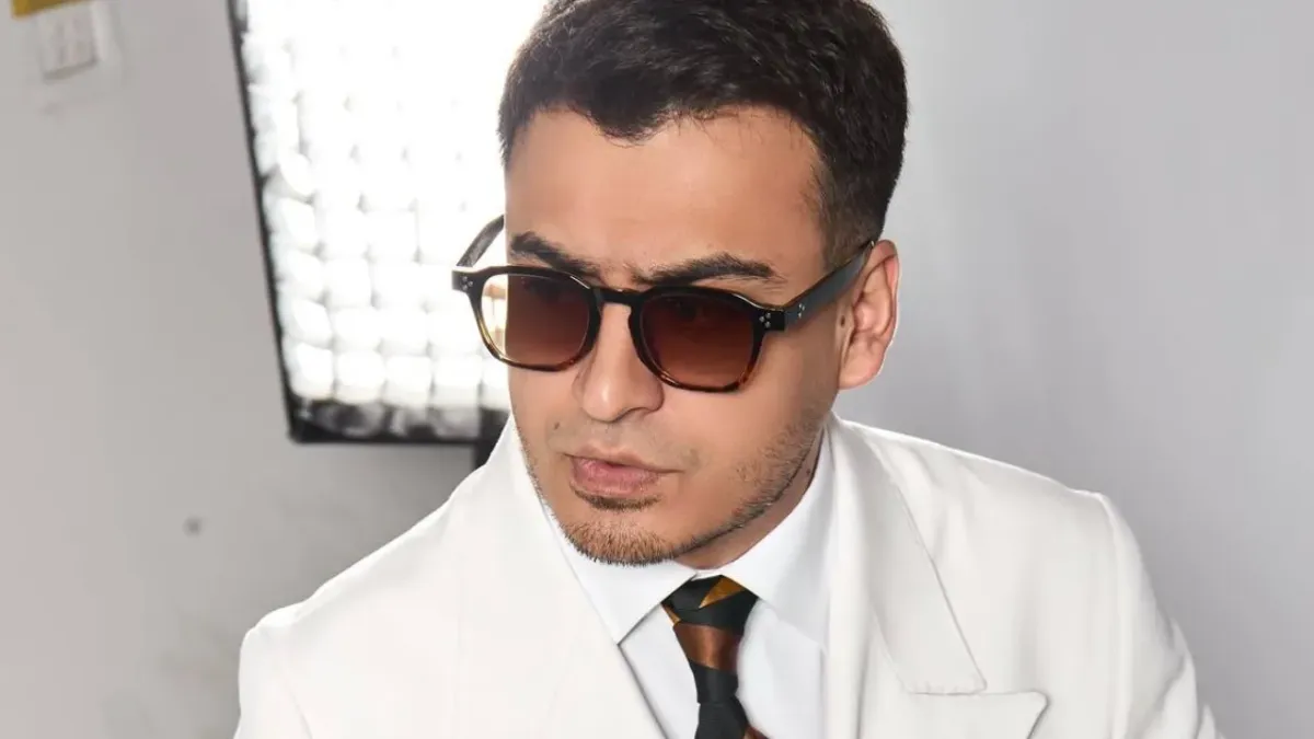 Xonanda Ali Otajonov egizak farzandli bo‘lganini ma’lum qildi