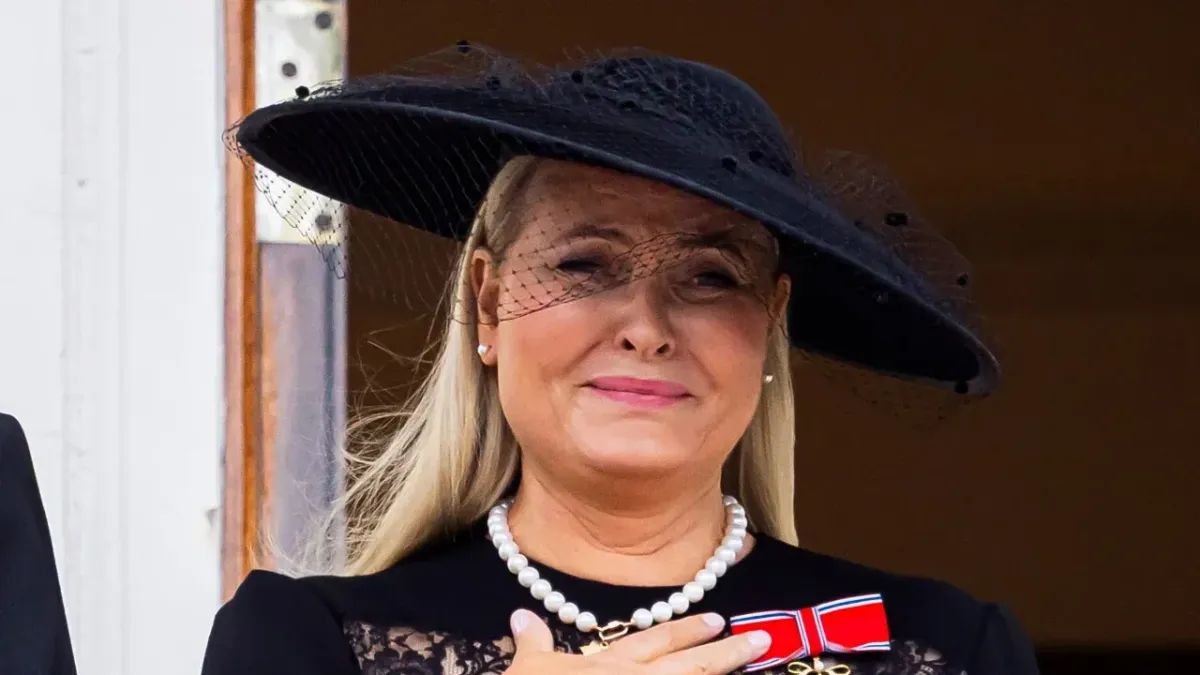 Norvegiya qirolichasi Mette-Marit sog‘lig‘i tufayli ishdan chetlatildi