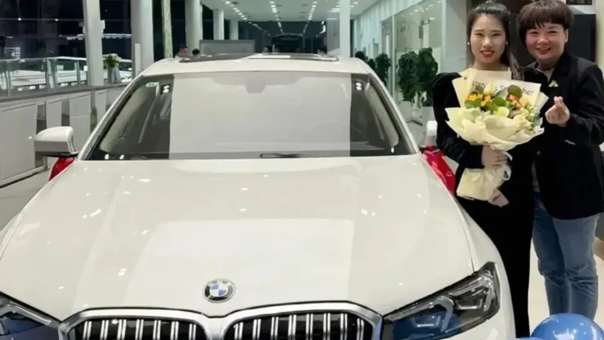 Xitoylik tadbirkor o‘z xodimlariga yangi BMW avtomobillarini sovg‘a qildi