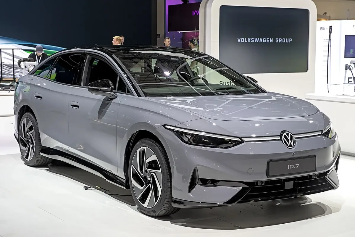 Volkswagen kompaniyasi yong‘in xavfi tufayli elektromobillarni qaytarib olmoqda